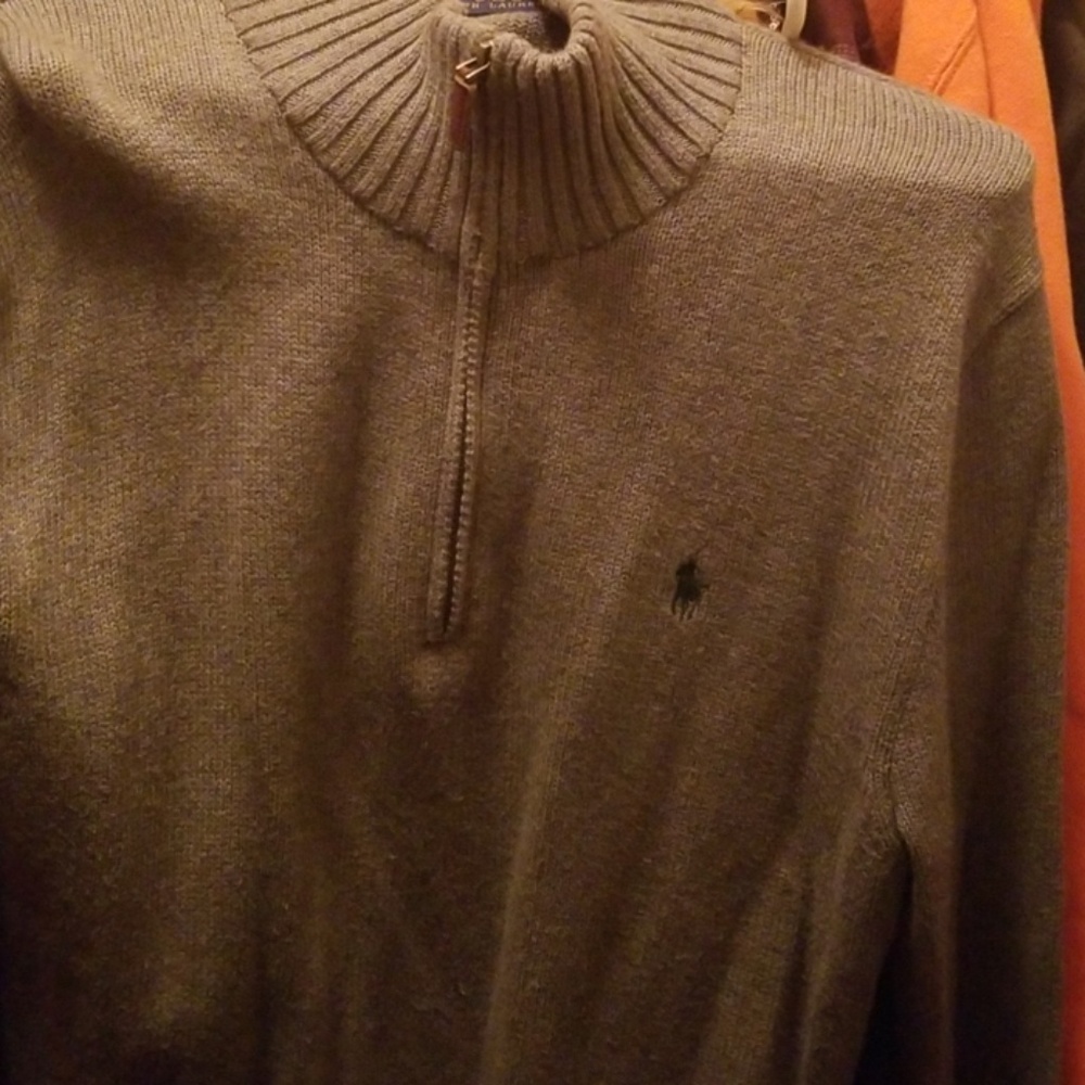 Polo sweater zip quarter length down